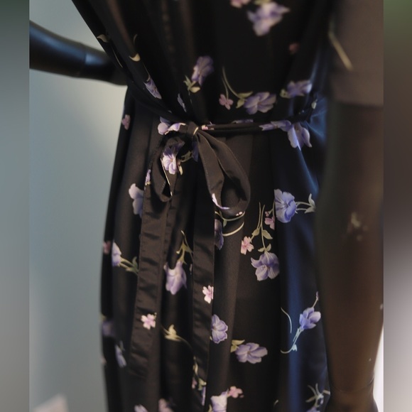 Beautiful floral tie-waist dress - Picture 5 of 6